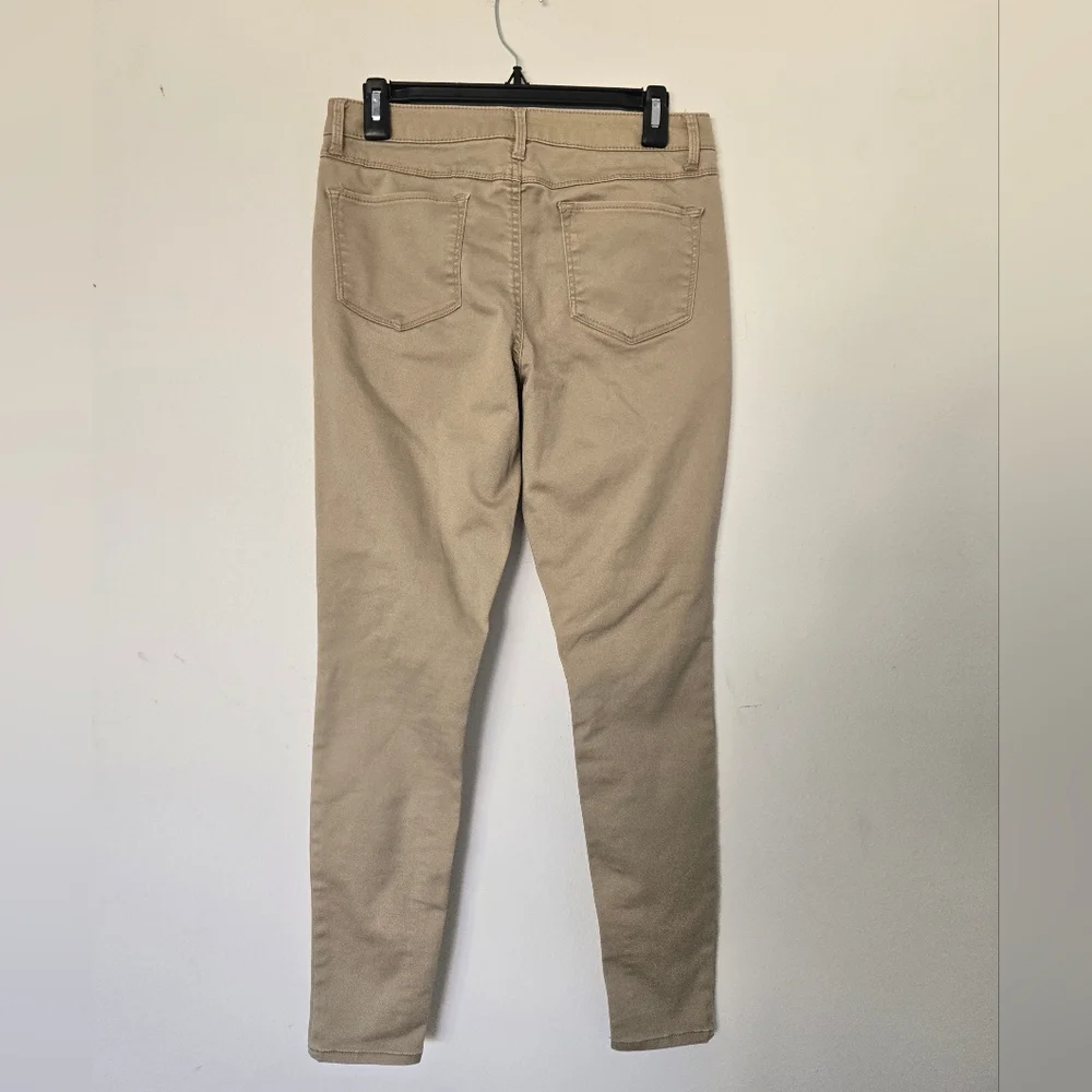 SO Slim Khaki  Jeggings Size 9